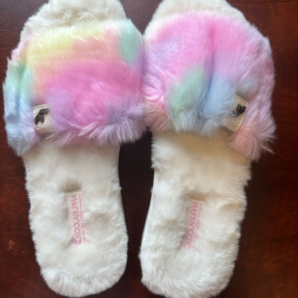 Kookaburra by UGG slippers